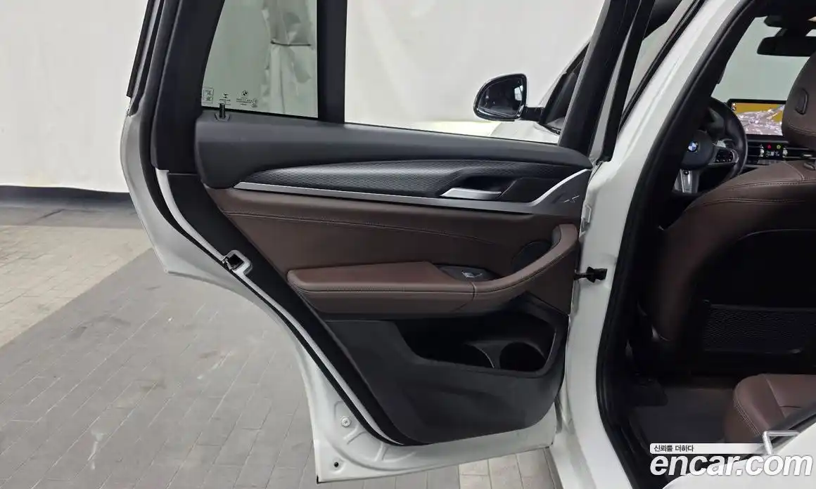 BMW X4 2023 2.0 автомат (гидро), фото 15