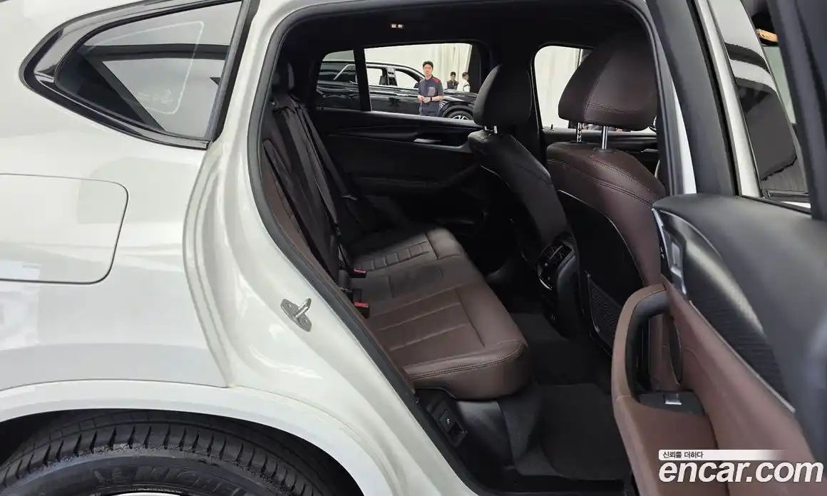 BMW X4 2023 2.0 автомат (гидро), фото 18