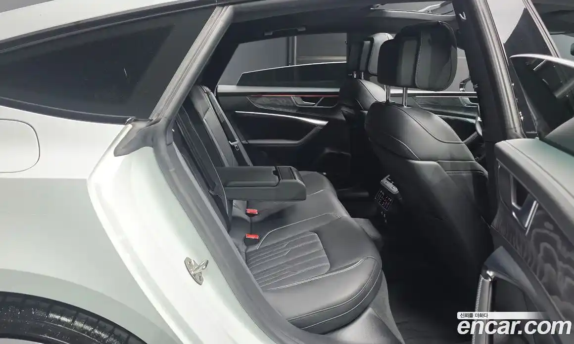 Audi A7 2025 3.0 автомат (гидро), фото 18