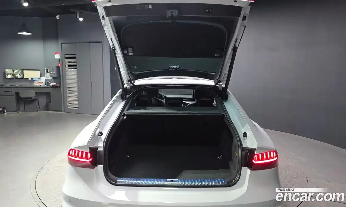 Audi A7 2025 3.0 автомат (гидро), фото 26