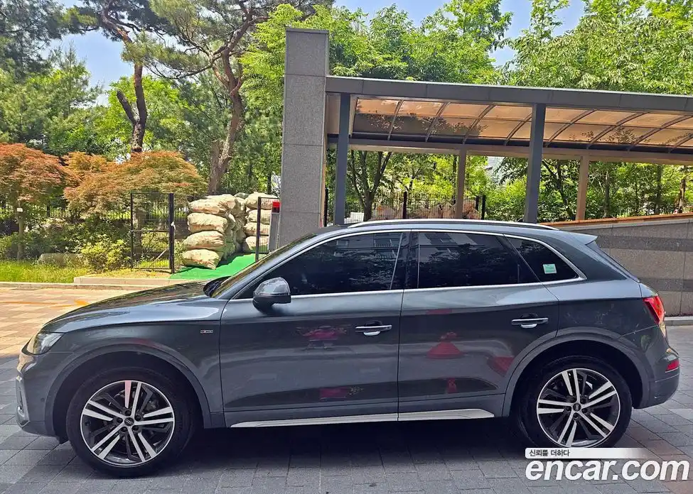 Audi Q5 2021 2.0 автомат (гидро), фото 3