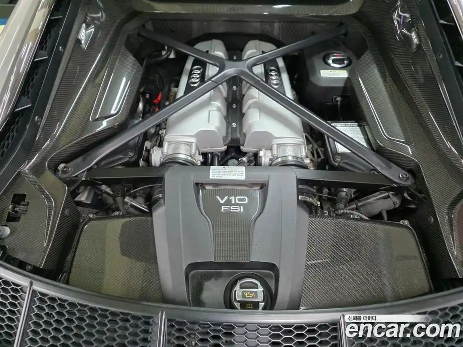 Audi R8 2017 5.2 автомат (гидро), фото 19