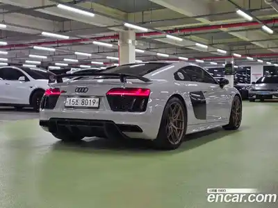 Audi R8 2017 5.2 автомат (гидро), миниатюра 5
