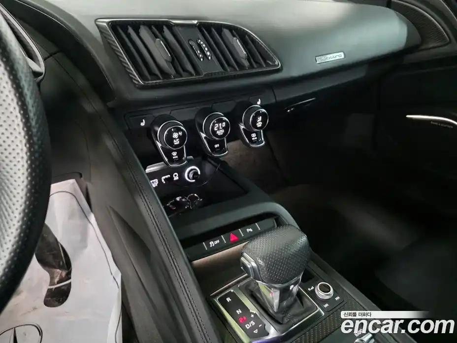 Audi R8 2017 5.2 автомат (гидро), фото 8