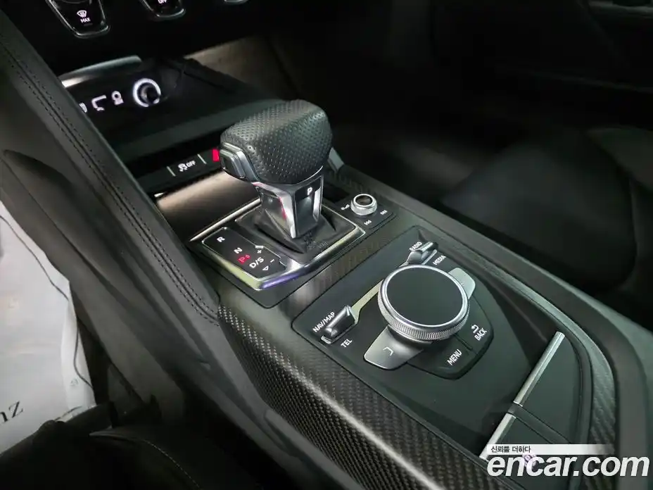 Audi R8 2017 5.2 автомат (гидро), фото 9