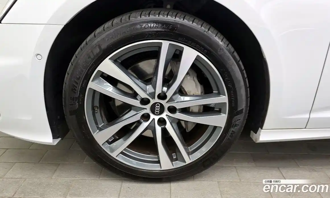 Audi A6 2021 3.0 автомат (гидро), фото 5