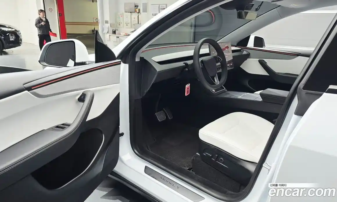 Tesla Model Y 2025 0.2 гидро, фото 13