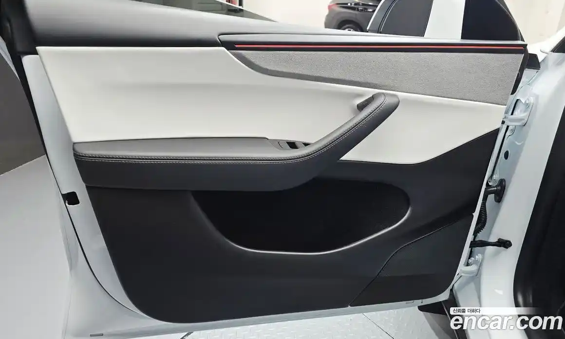 Tesla Model Y 2025 0.2 гидро, фото 14