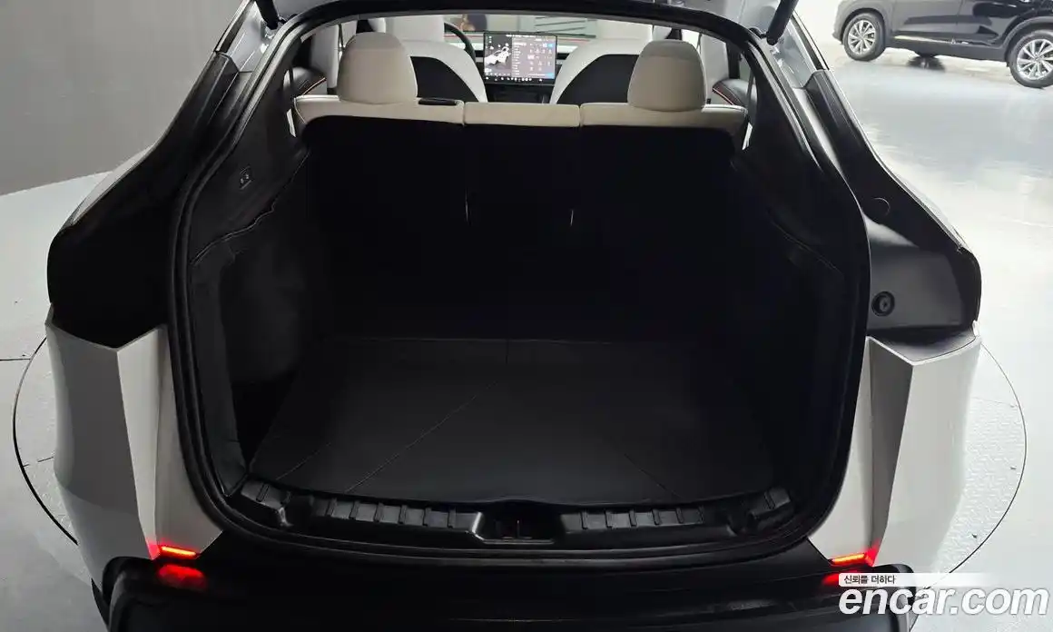 Tesla Model Y 2025 0.2 гидро, фото 23