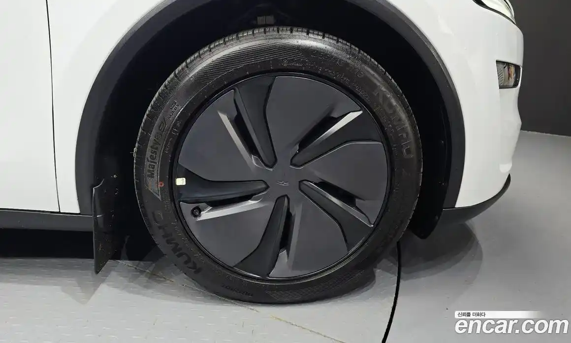 Tesla Model Y 2025 0.2 гидро, фото 7