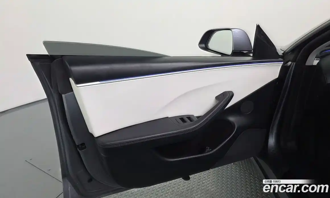Tesla Model 3 2024 0.2 гидро, фото 14