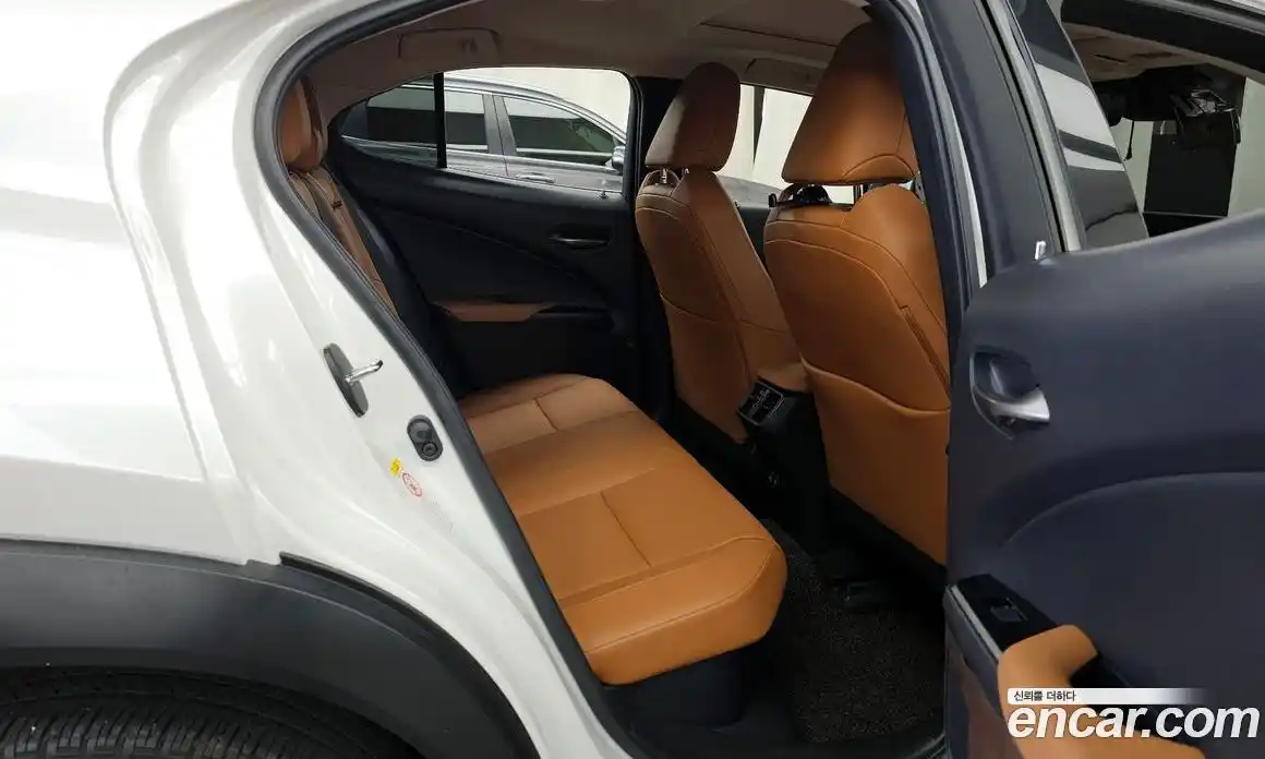 Lexus UX 2019 2.0 гидро, фото 12