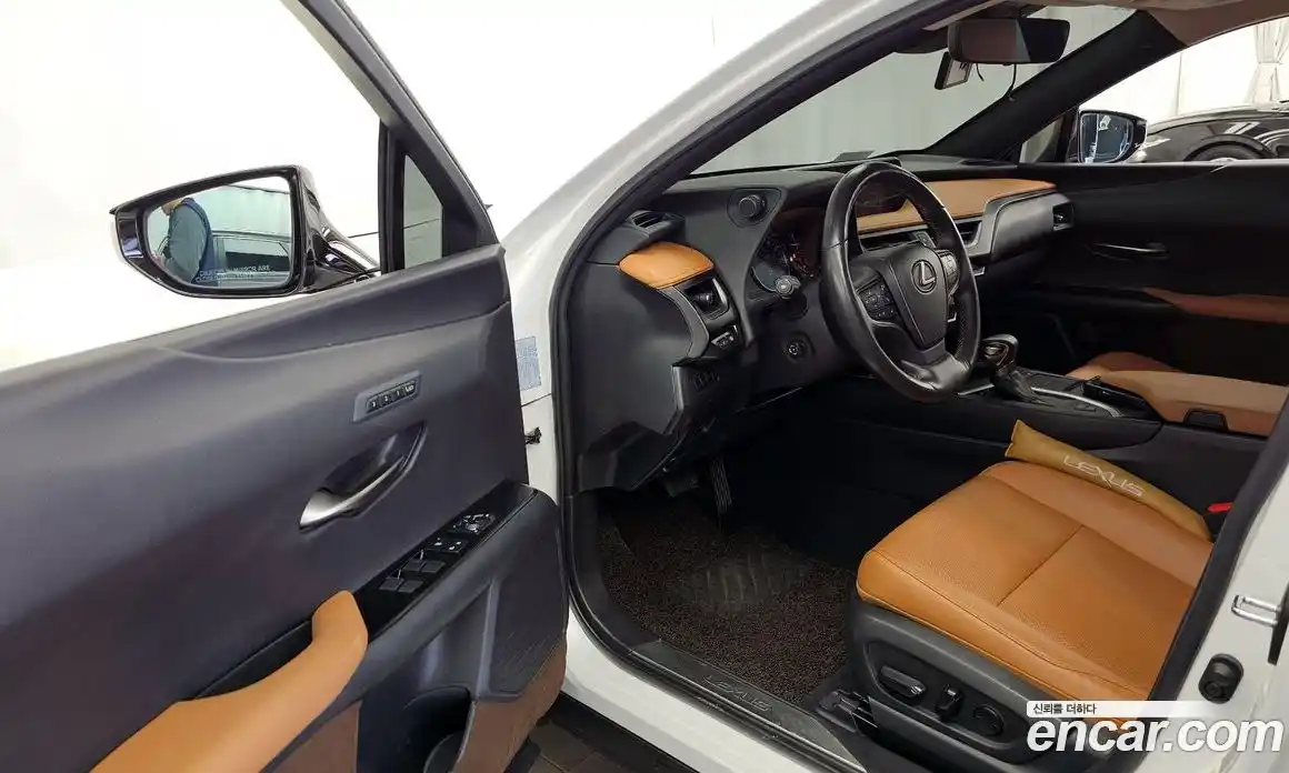 Lexus UX 2019 2.0 гидро, фото 10