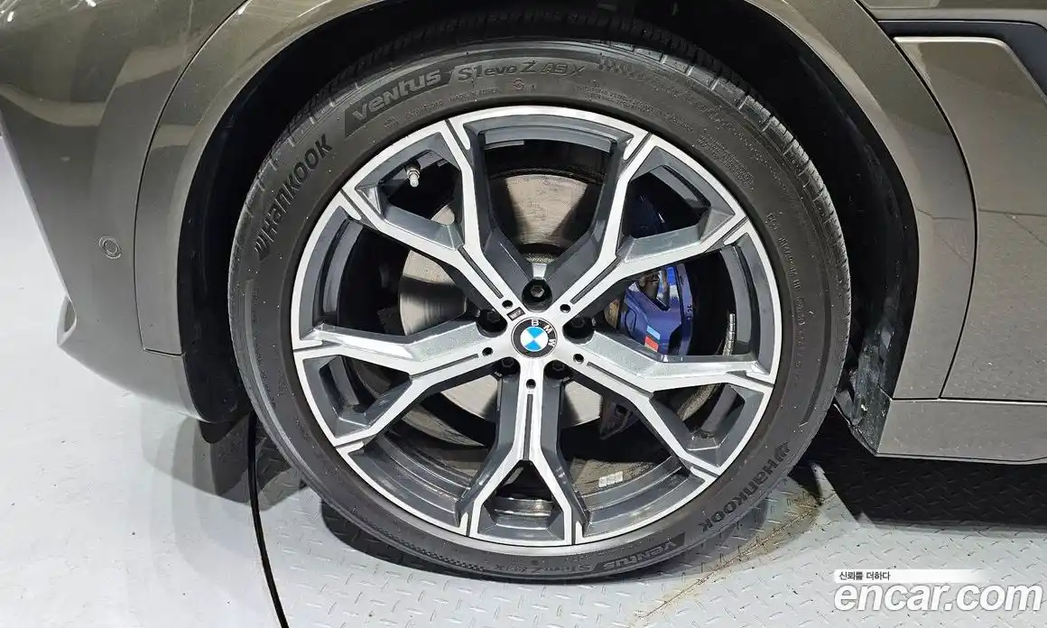 BMW X6 2021 3.0 автомат (гидро), фото 5