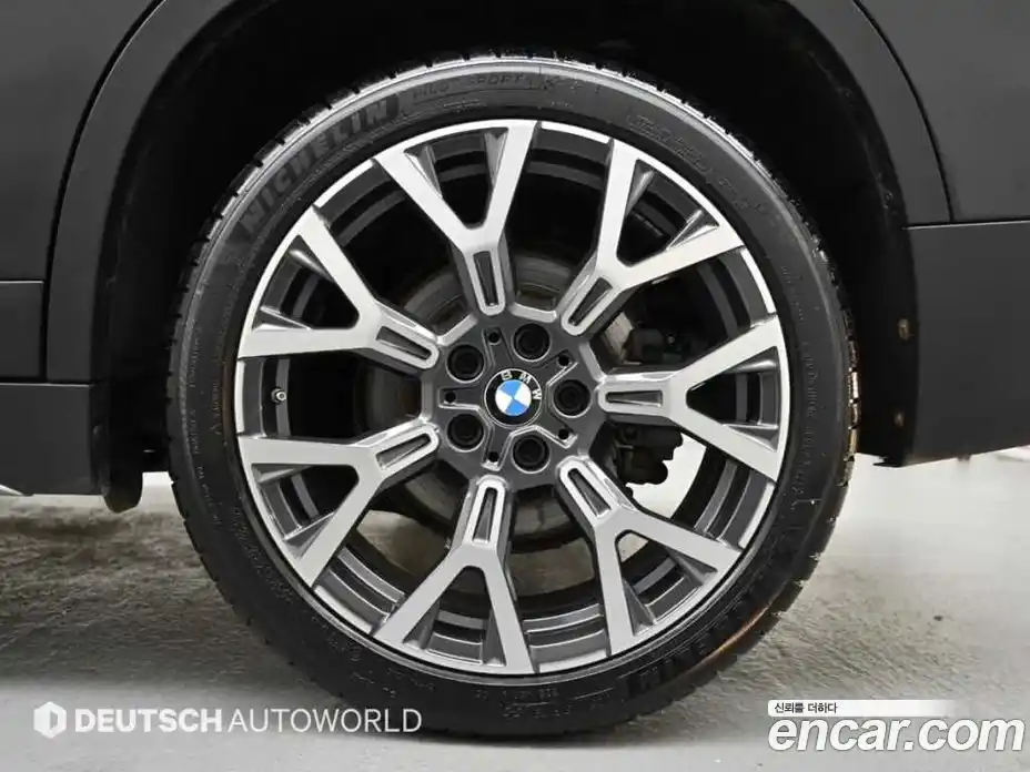 BMW X1 2022 2.0 автомат (гидро), фото 5