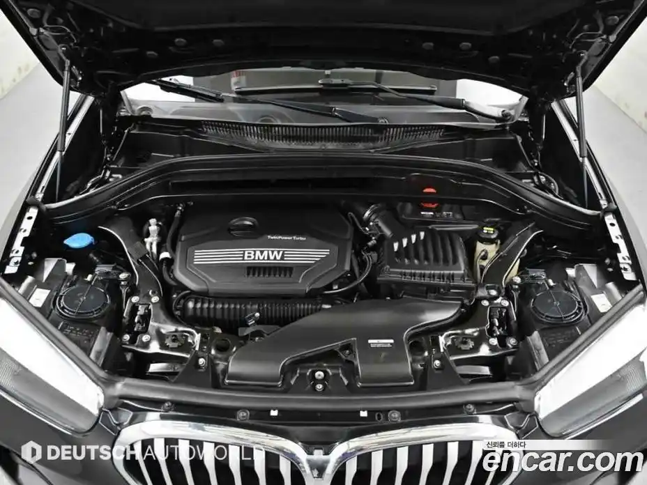 BMW X1 2022 2.0 автомат (гидро), фото 6