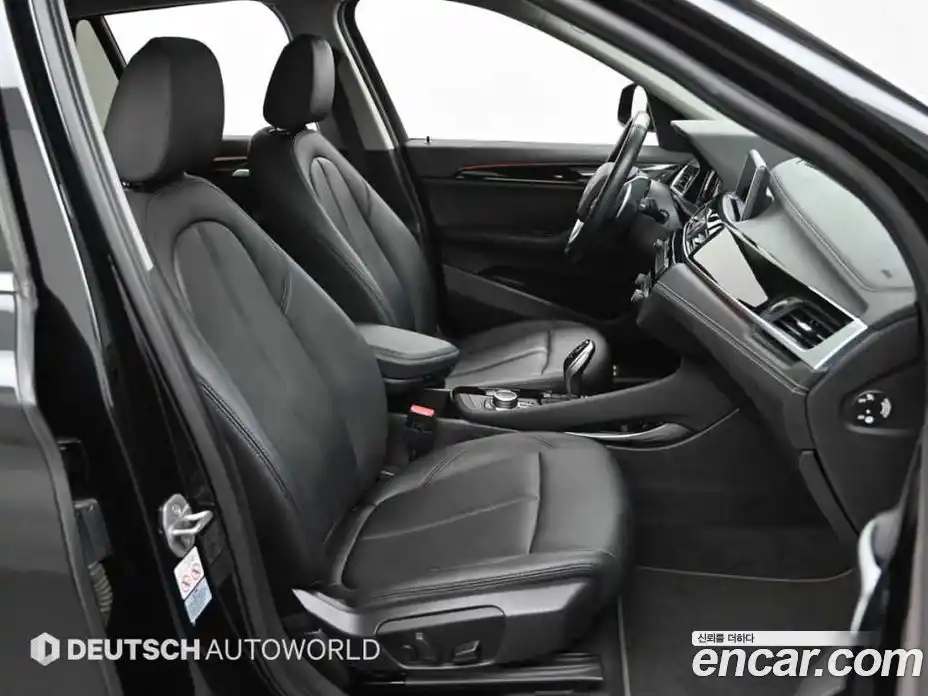 BMW X1 2022 2.0 автомат (гидро), фото 10