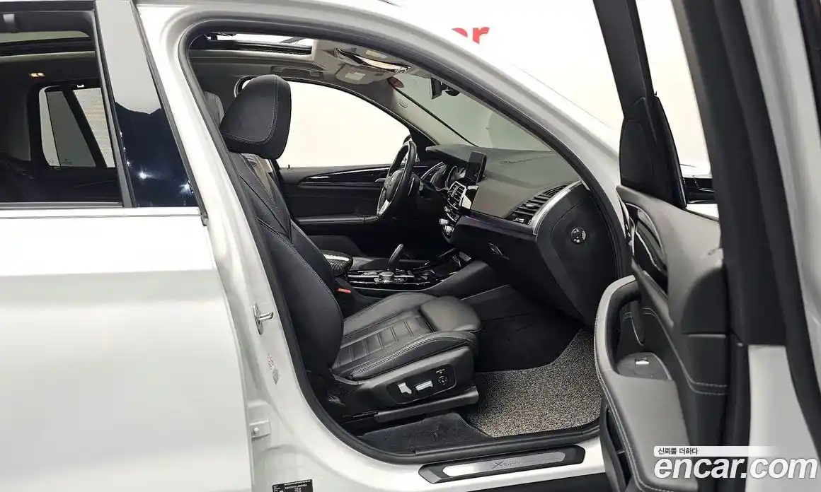 BMW X3 2018 2.0 автомат (гидро), фото 16