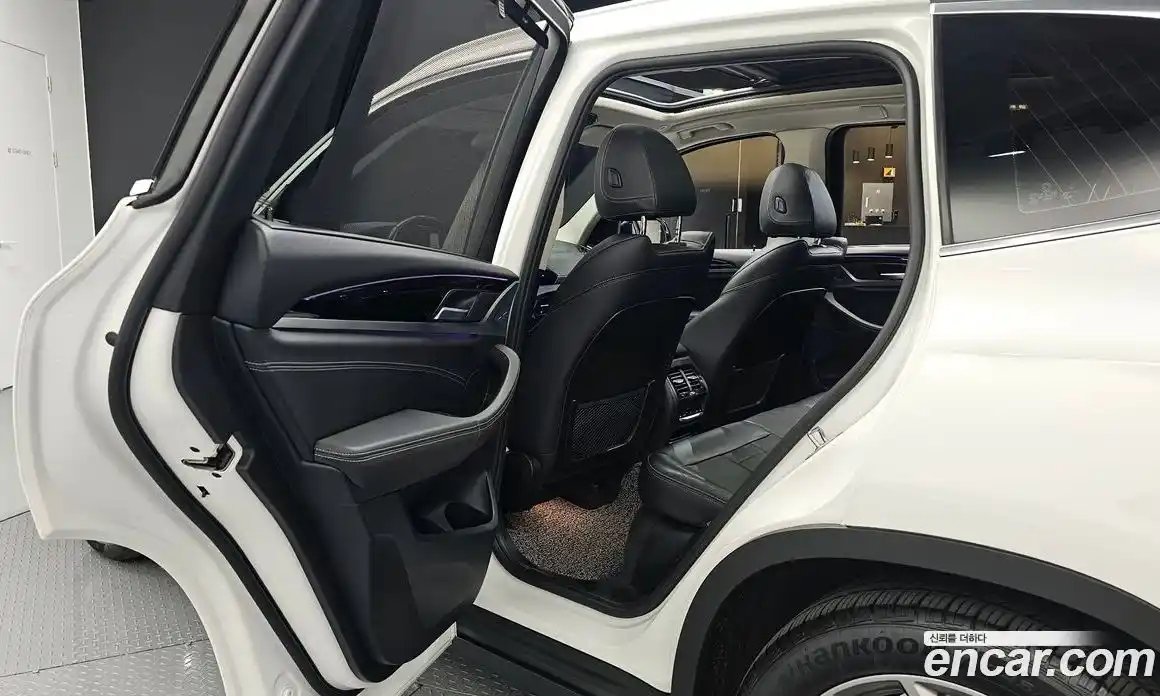 BMW X3 2018 2.0 автомат (гидро), фото 18