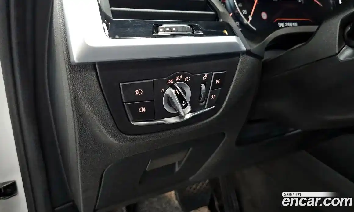 BMW X3 2018 2.0 автомат (гидро), фото 28