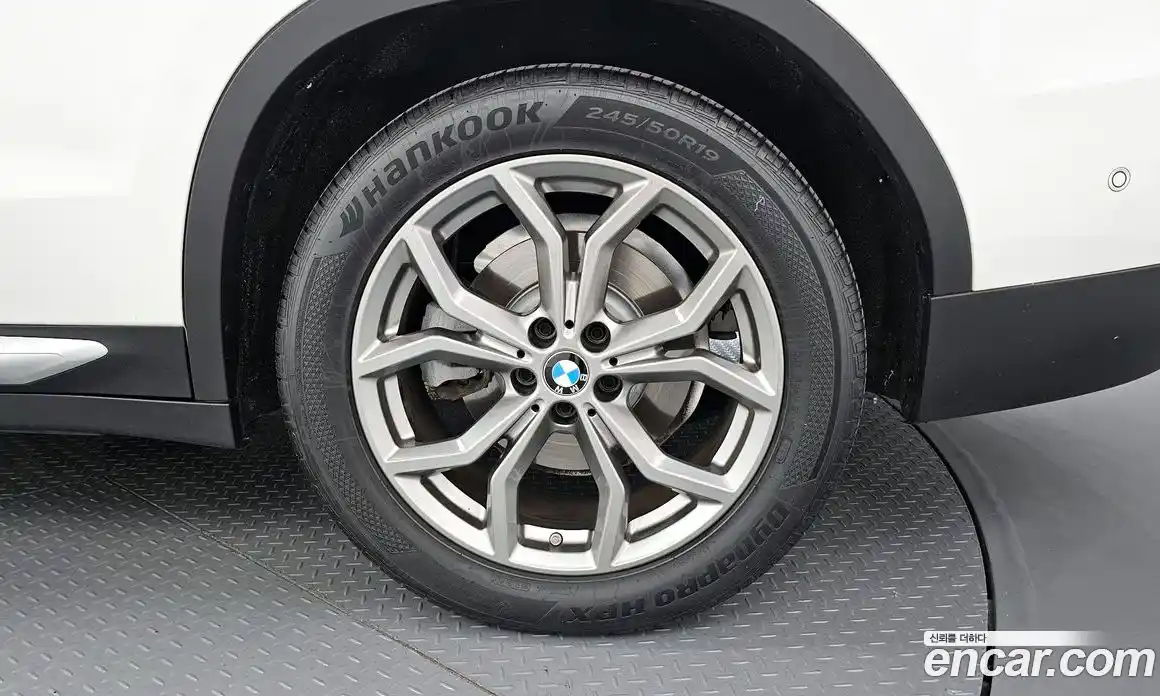 BMW X3 2018 2.0 автомат (гидро), фото 7