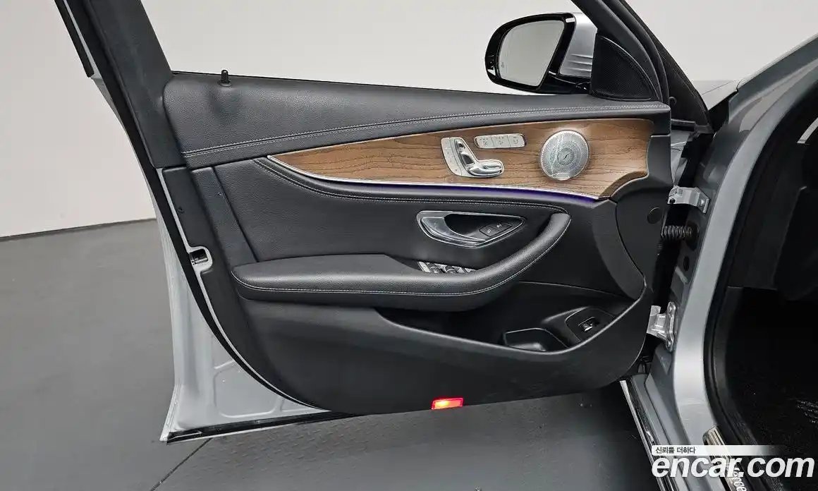 Mercedes-Benz E-Class 2020 2.0 автомат (гидро), фото 14