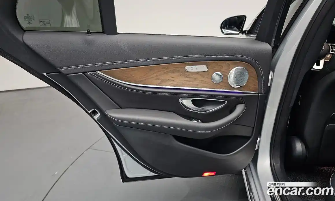 Mercedes-Benz E-Class 2020 2.0 автомат (гидро), фото 15