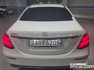 Mercedes-Benz E-Class 2020 2.0 автомат (гидро), миниатюра 4