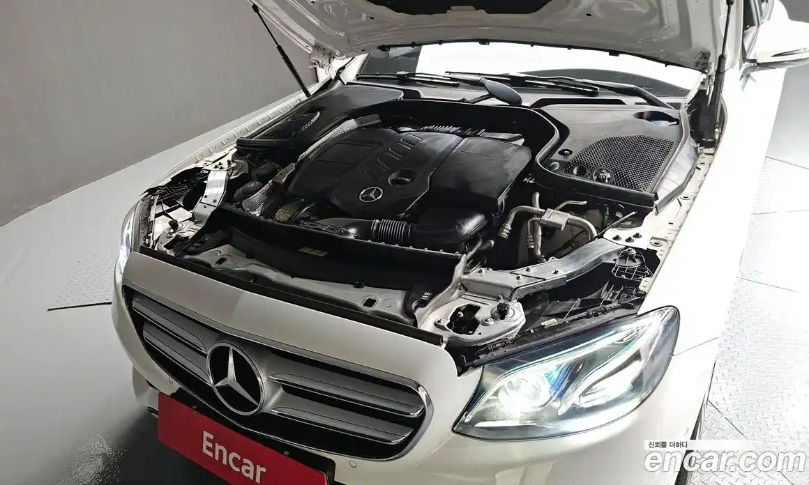 Mercedes-Benz E-Class 2017 1.9 автомат (гидро), фото 6