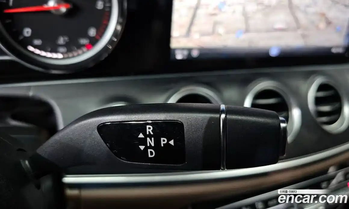 Mercedes-Benz E-Class 2017 1.9 автомат (гидро), фото 9