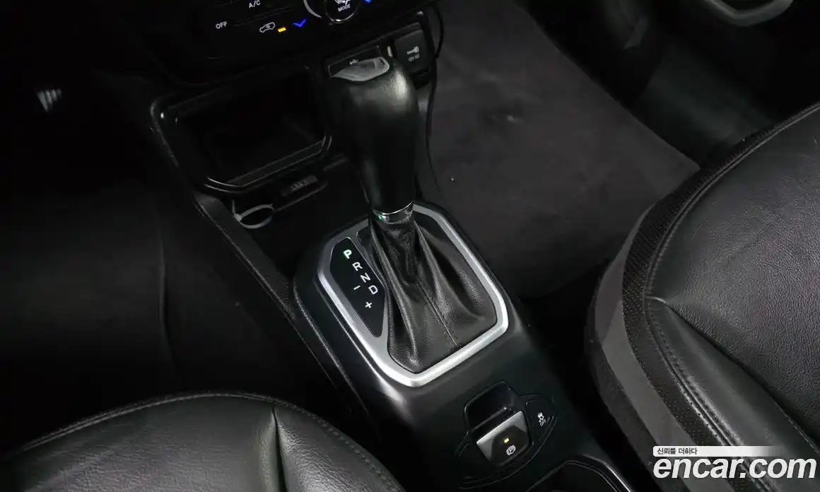 Jeep Renegade 2018 2.4 автомат (гидро), фото 12