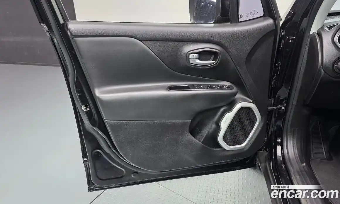 Jeep Renegade 2018 2.4 автомат (гидро), фото 14