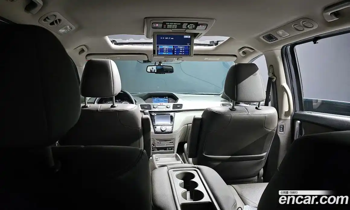 Honda Odyssey 2016 3.5 автомат (гидро), фото 19
