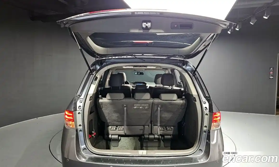 Honda Odyssey 2016 3.5 автомат (гидро), фото 20