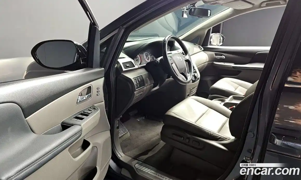 Honda Odyssey 2016 3.5 автомат (гидро), фото 10