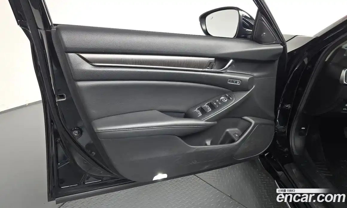 Honda Accord 2021 2.0 автомат (гидро), фото 13
