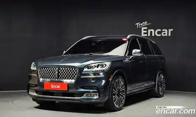 Lincoln Aviator