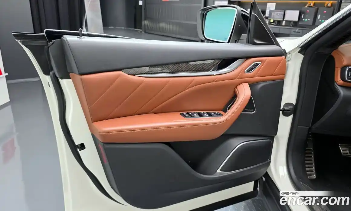 Maserati Levante 2019 3.0 гидро, фото 13