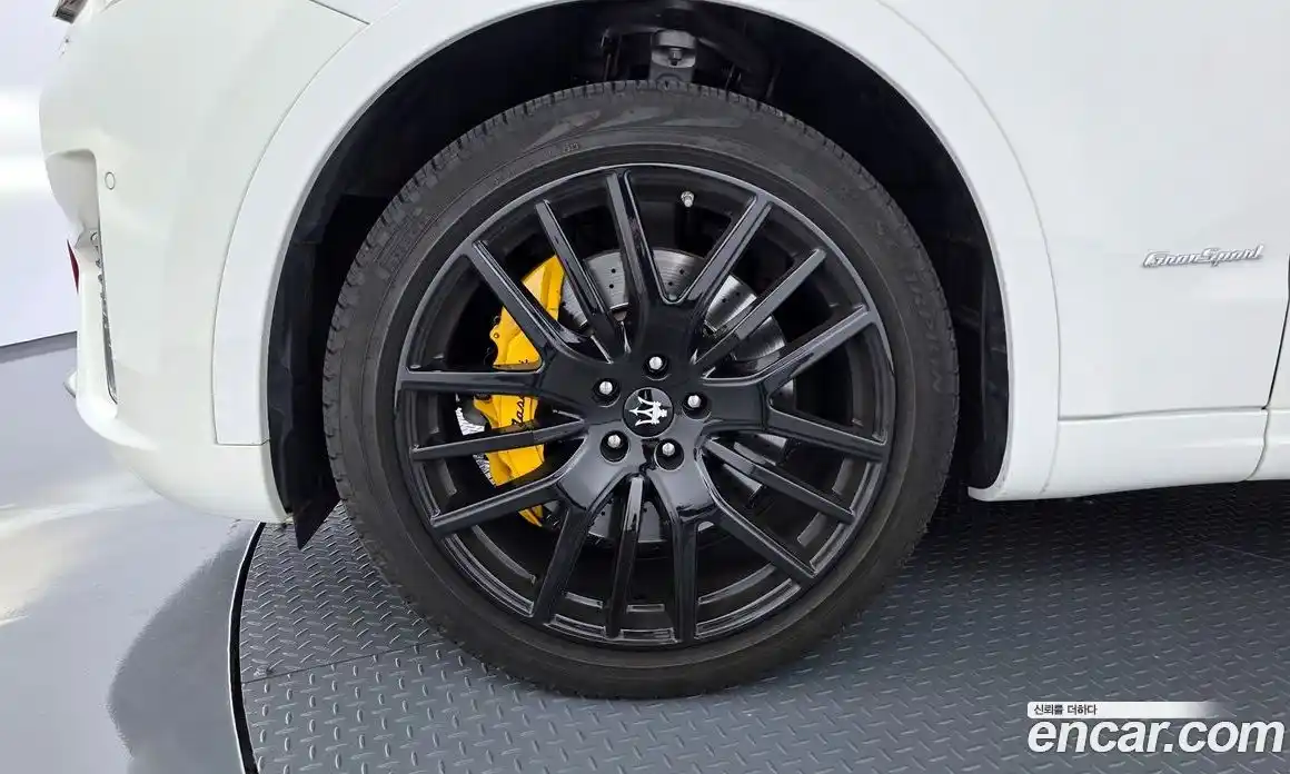 Maserati Levante 2019 3.0 гидро, фото 4