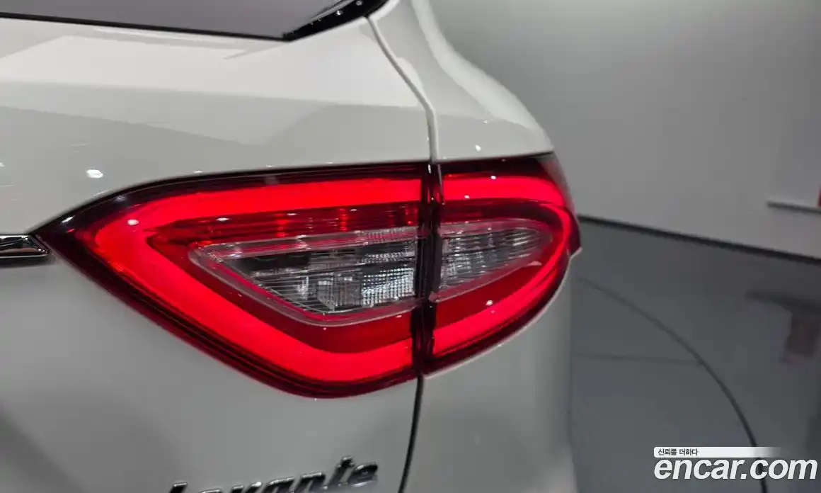 Maserati Levante 2019 3.0 гидро, фото 8