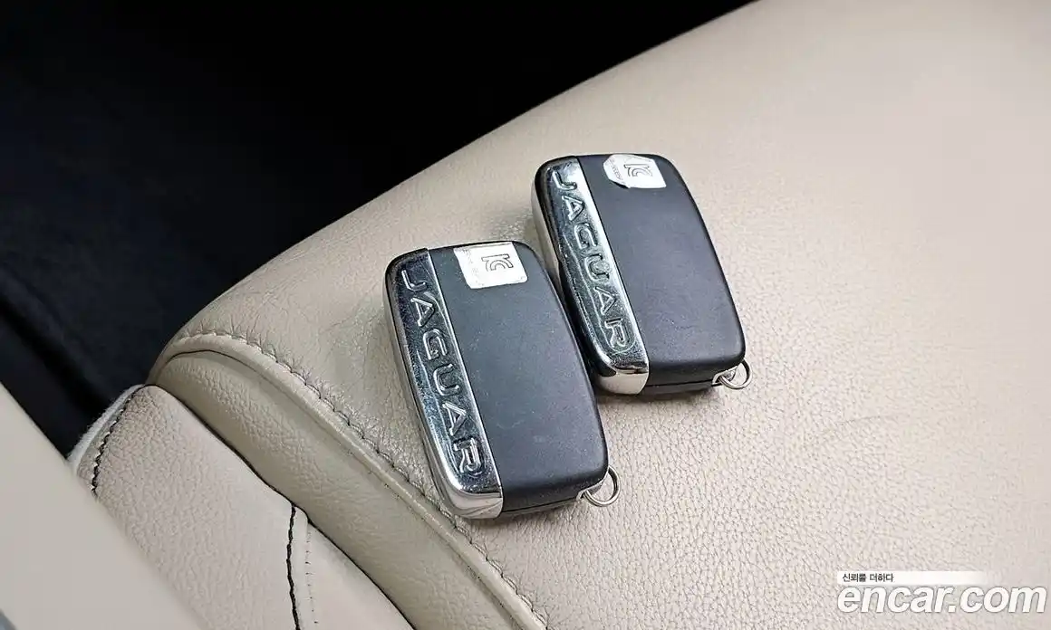 Jaguar XE 2017 2.0 гидро, фото 27