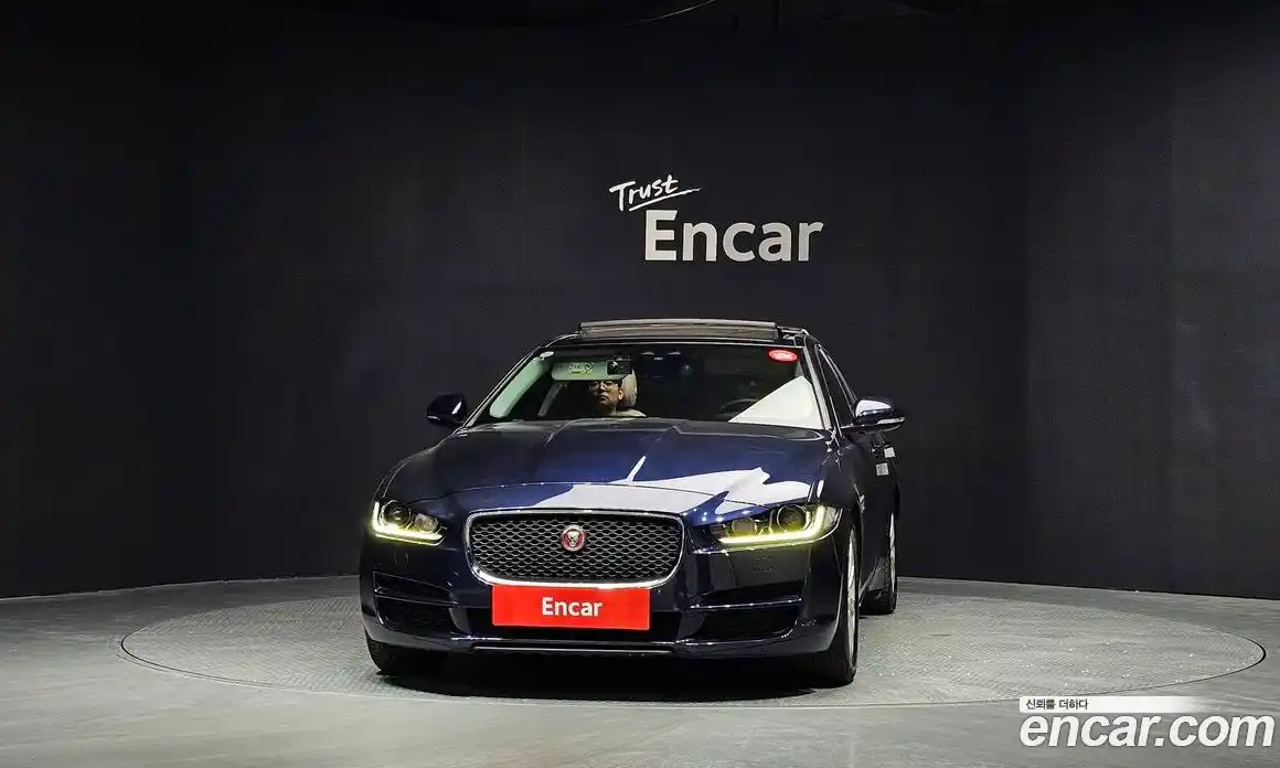 Jaguar XE 2017 2.0 гидро, фото 3