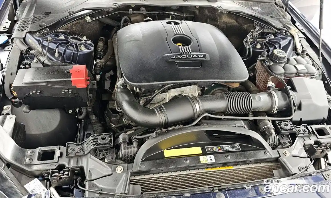 Jaguar XE 2017 2.0 гидро, фото 6