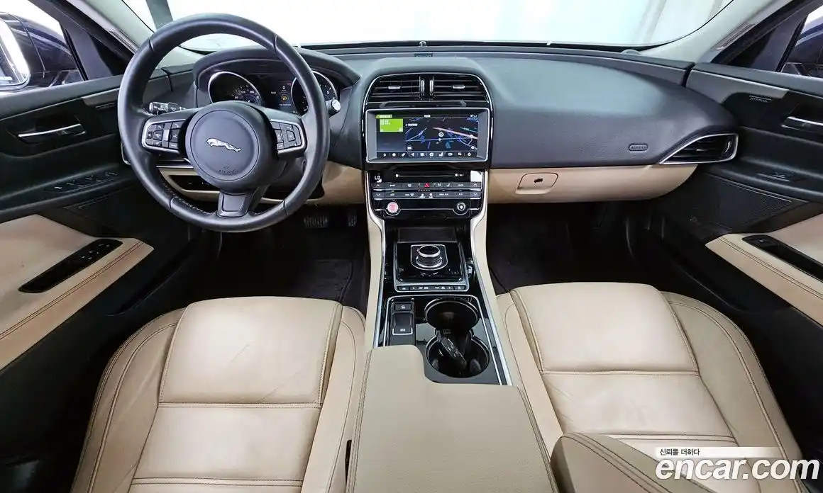 Jaguar XE 2017 2.0 гидро, фото 10