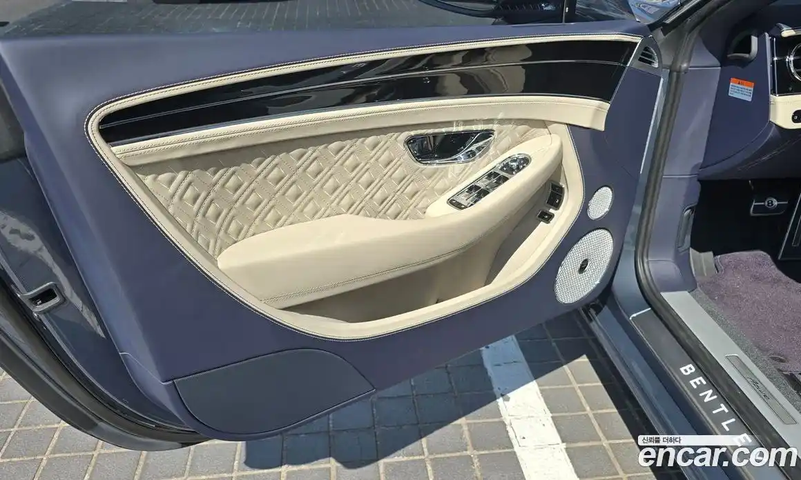 Bentley Continental 2023 4.0 гидро, фото 16