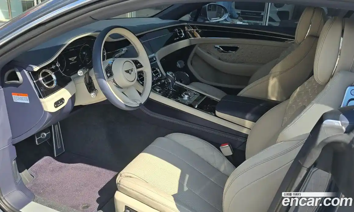 Bentley Continental 2023 4.0 гидро, фото 7