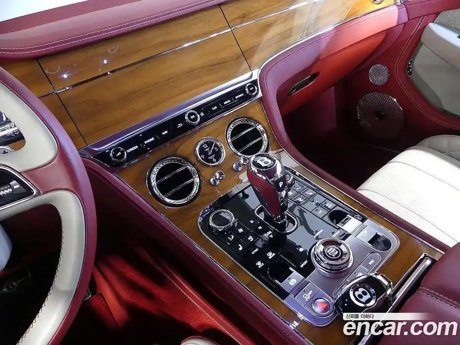 Bentley Continental 2020 4.0 гидро, фото 11