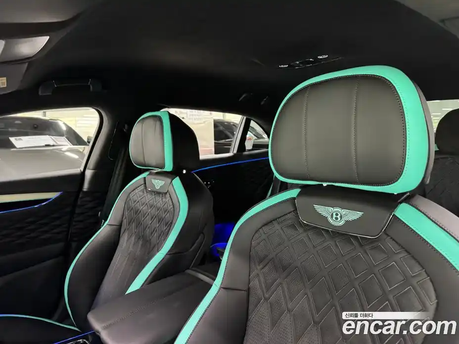 Bentley Flying Spur 2023 4.0 гидро, фото 12