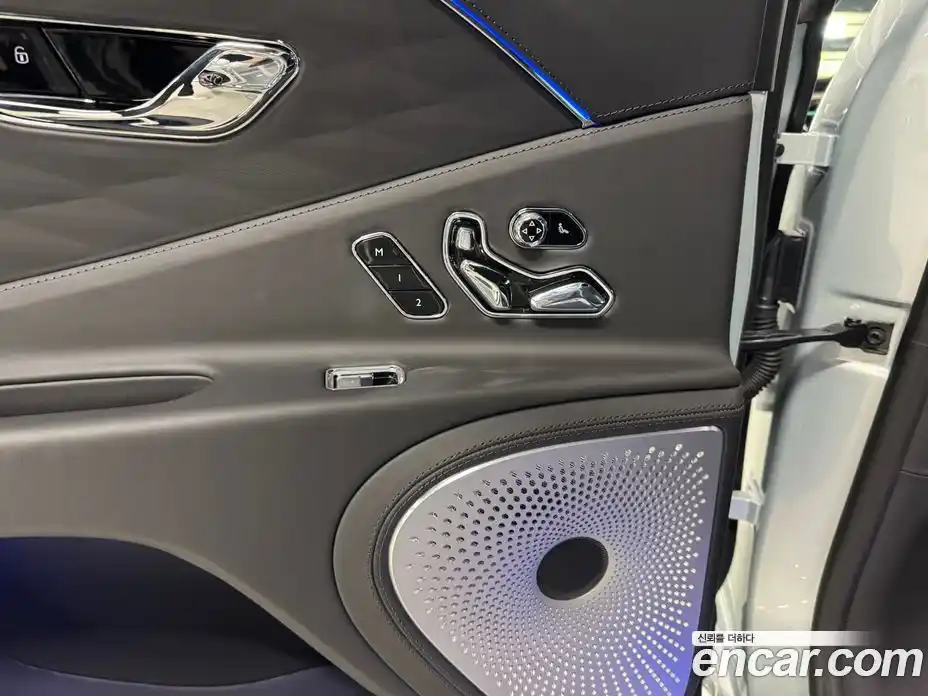 Bentley Flying Spur 2023 4.0 гидро, фото 15
