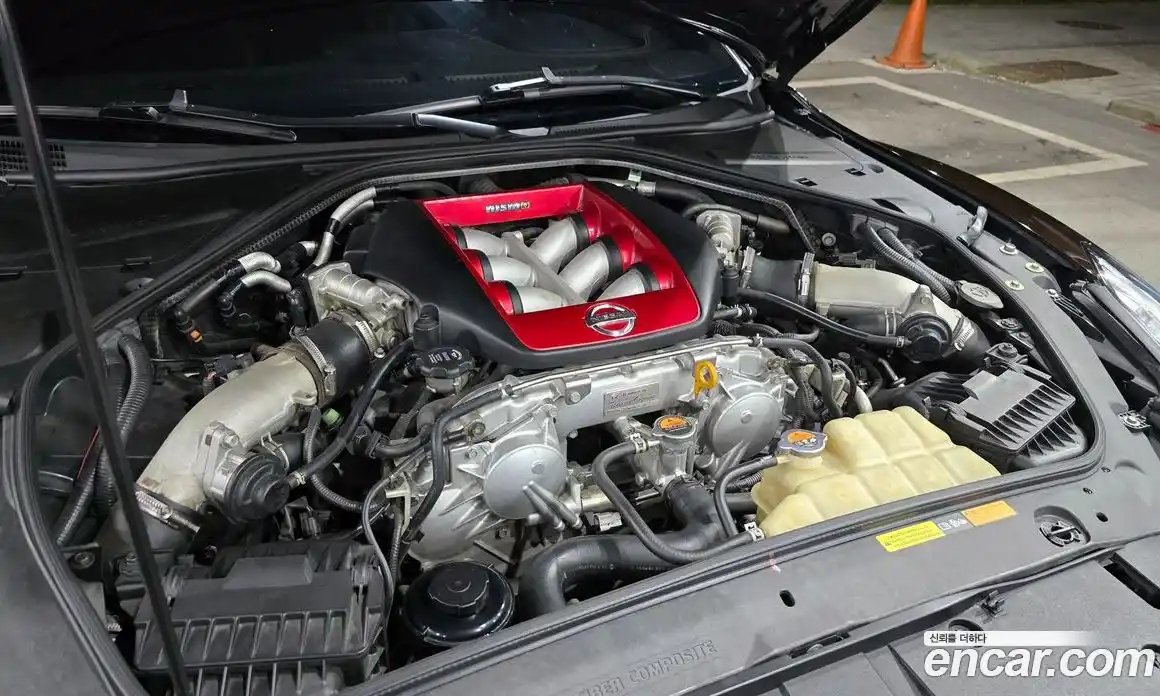 Nissan GT-R 2013 3.8 гидро, фото 6